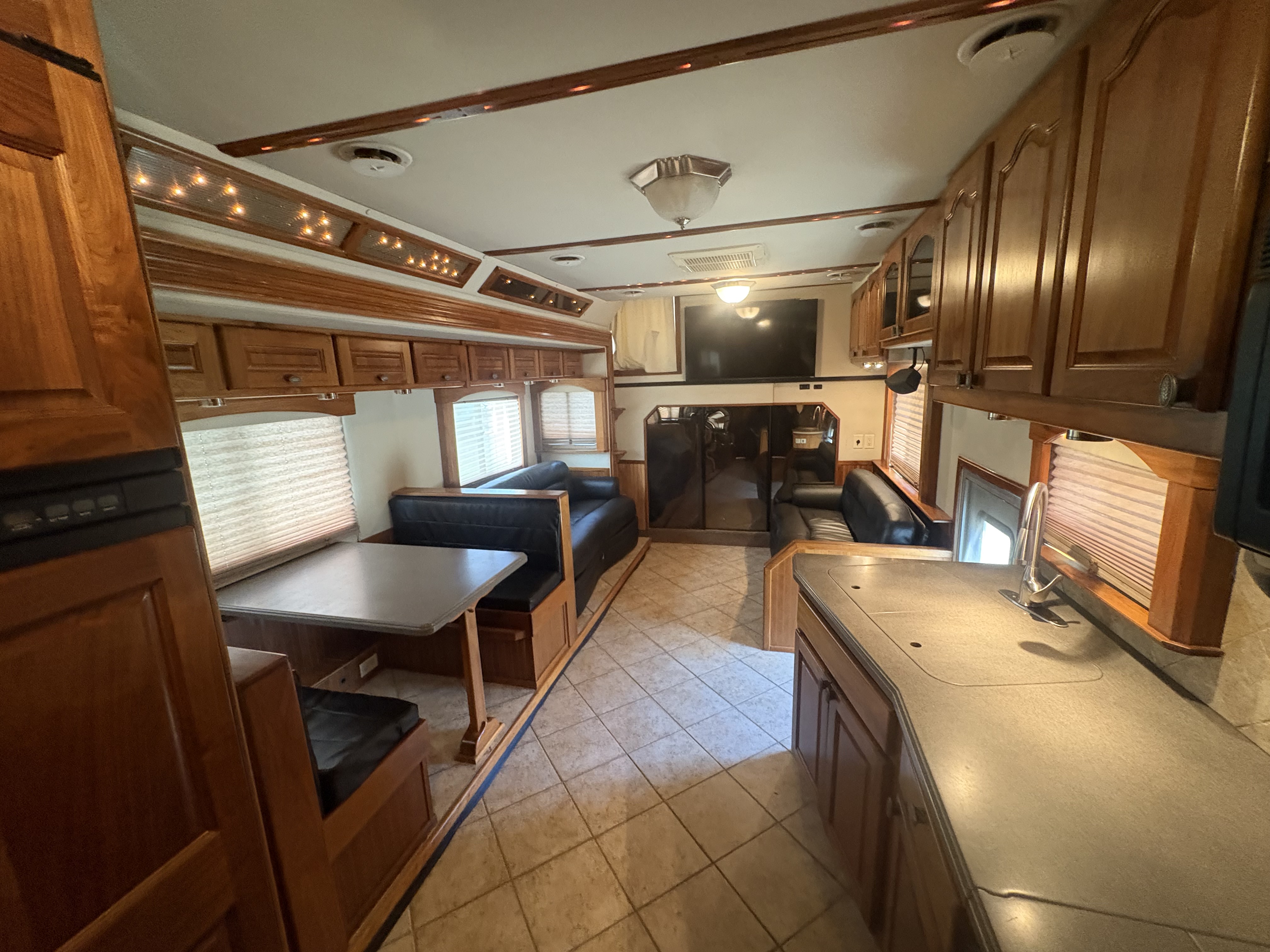 Used 2007 NRC 45' Motorcoach